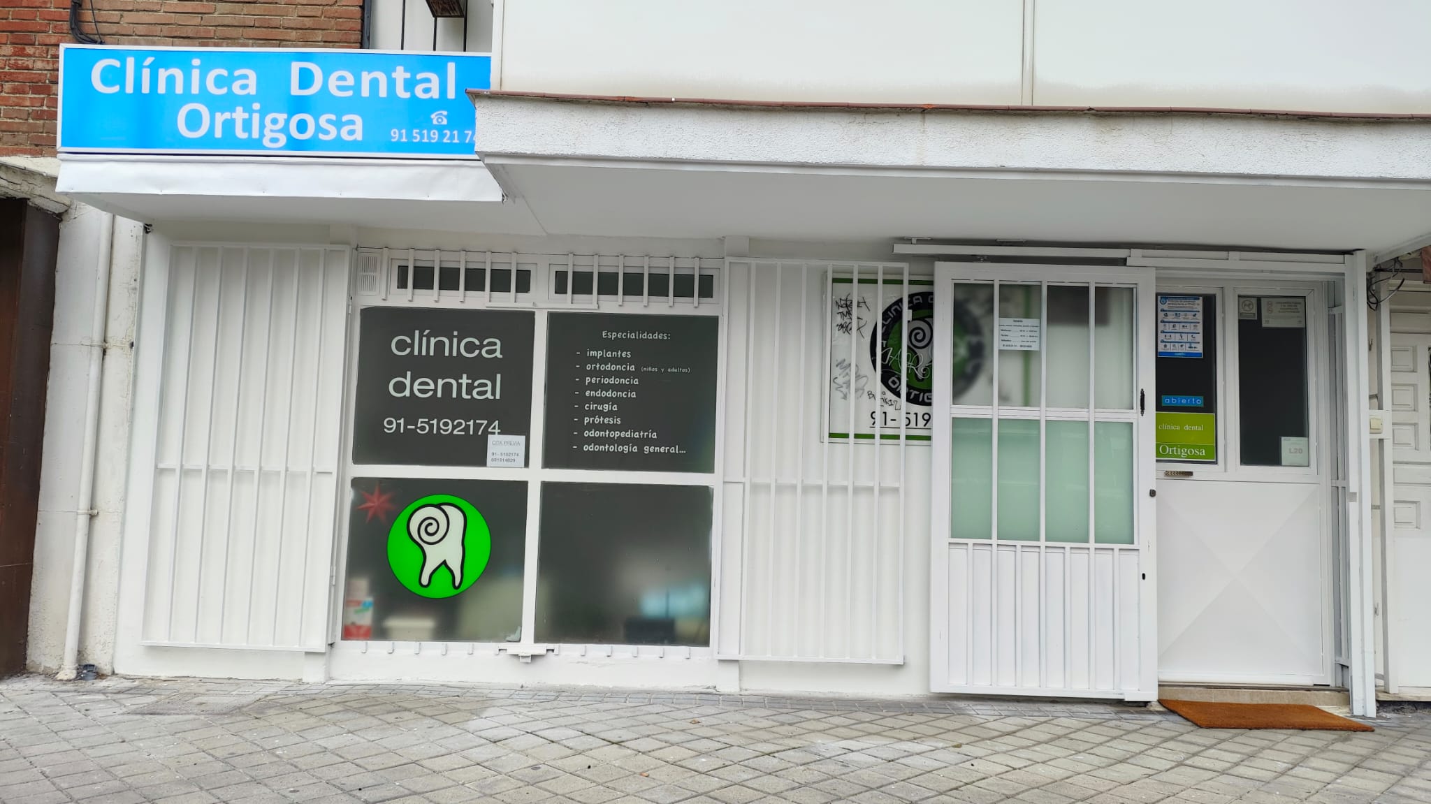 Clínica Dental ubicada en la Plaza Ortigosa